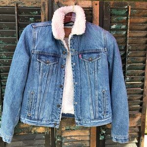 Women’s Levi’s trucker denim Sherpa  jacket